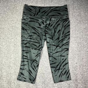 Athleta Salutation Stash Pocket II Printed Capri Tight XL Animal Print Tiger